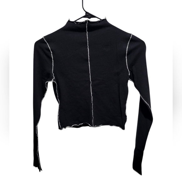 Good American Lettuce Edge cropped MockLong Sleeve in Black001 - Picture 3 of 7